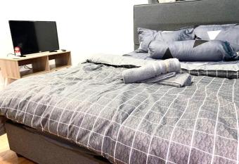 Utropolis Glenmarie Studio                          allows 18 year olds to book a room