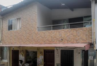 Hospedaje Ferrocarril allows 18 year olds to book a room