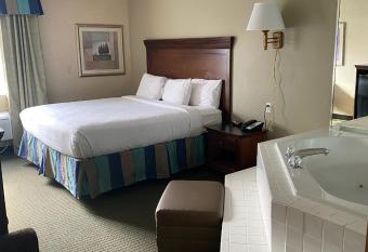 The Boardwalk Inn has rooms with a private hot tub