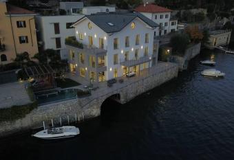 Villa Martina Lake Como has rooms with a private hot tub