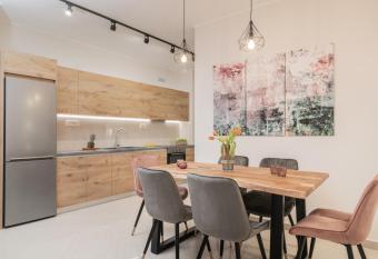 Sense Deluxe allows 18 year olds to book a room