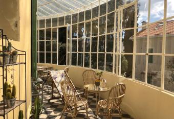 Villa - Toulon/La Mitre - plages    pied - 9 couchages has Balcony rooms