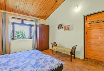 2BR Ira Cottage In Mukteswar has Balcony rooms