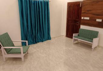 Royal Square has Balcony rooms