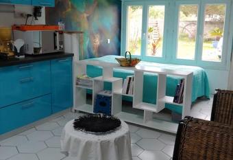 Studio cocooning has Balcony rooms