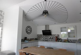 Le nid douillet du Chateau has Balcony rooms