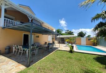 Villa bassin bleu has Balcony rooms