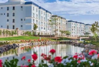 Mountain view Hyde park has Balcony rooms