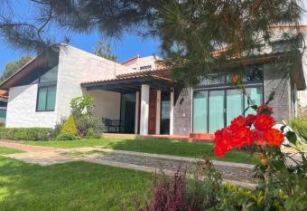 Caba  a 07 has rooms with a private hot tub