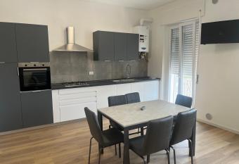 La casa dello zio has Balcony rooms