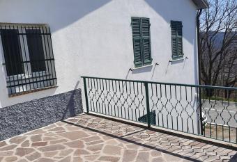 DA LIVIA APP.TO 67-A allows 18 year olds to book a room