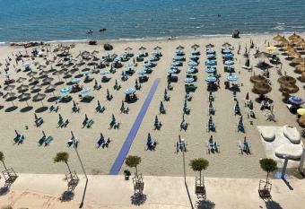 Hotel Vera allows 18 year olds to book a room