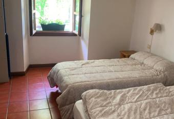 Albergue de nuestra se  ora carrasquedo allows 18 year olds to book a room