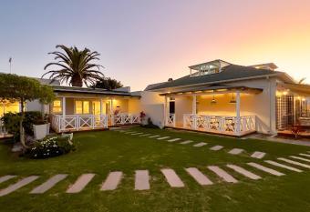 Brigadoon Boutique Guesthouse has Balcony rooms