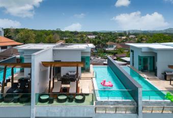               Eva beach                                                                                              has Balcony rooms