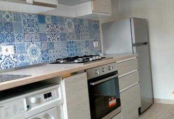 Da Paolo e Laura - In centro a San Benedetto allows 18 year olds to book a room