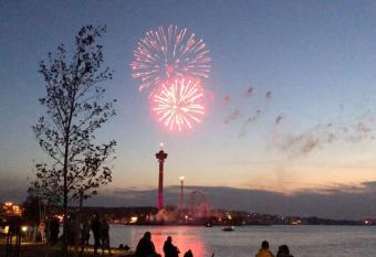 Upea kohde N  sij  rven rannassa allows 18 year olds to book a room