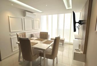 Apartamento Amoblado Luxury Excelente Ubicacion has Balcony rooms
