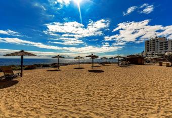 Apartamento T1S, WiFi, piscina climatizada en Tenerife allows 18 year olds to book a room