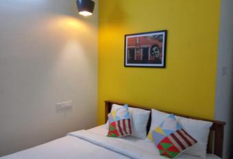 FULL MOON SERVICE APARTMENT has Balcony rooms