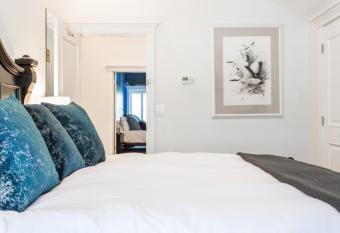 Westwood at Oak Street Mansion allows 18 year olds to book a room