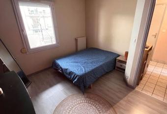 Appartement a montferrand allows 18 year olds to book a room