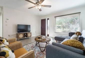 River View Home w Boat Dock allows 18 year olds to book a room