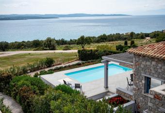 Aubrieta s Pavilion allows 18 year olds to book a room