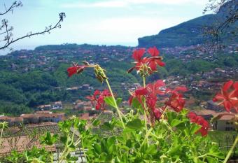 Bella Veduta has Balcony rooms