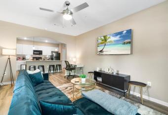 Elegant 2 Bed/2 Bath Apartment in Melbourne FL has Balcony rooms