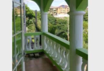 Pinevalley Estates , Apt 10B has Balcony rooms