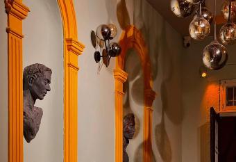 Titan House Hostel has Smoking/Balcony rooms