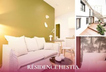 L   clat - R  sidence Hestia has Balcony rooms