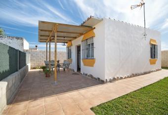 Casa Manoli 3 Chiclana has Balcony rooms