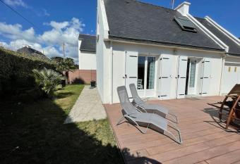 Maison de vacances    deux pas des plages has Balcony rooms