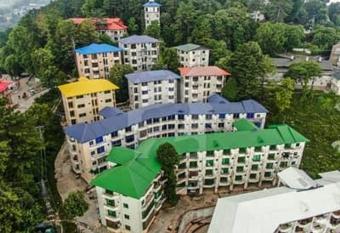 Cecil Appartments has Balcony rooms