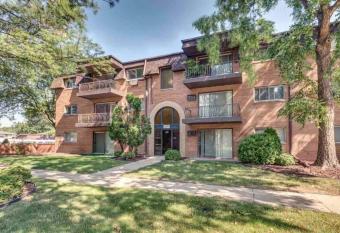 Cozy Home Away From Home has Balcony rooms