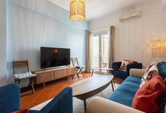 Turquoise Chill apartment allows 18 year olds to book a room