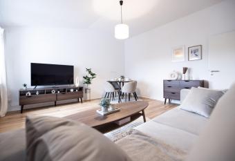 Superior Design-Apartment mit Wohlf  hlgarantie allows 18 year olds to book a room