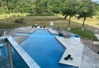 Bala Beach Paradise 1-bedroom Fully Equipped apt. allows 18 year olds to book a room