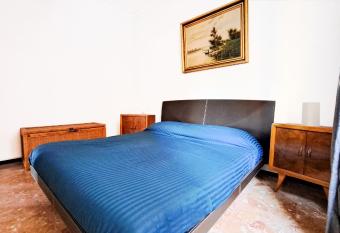 Casa Marina - Spacious Home in Rapallo allows 18 year olds to book a room