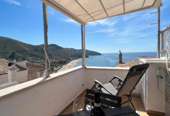 Divina Casa Vacanze Donna Silvana has Balcony rooms