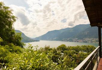 270 View - By My Home In Como has Balcony rooms