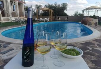 Etnadia has Balcony rooms