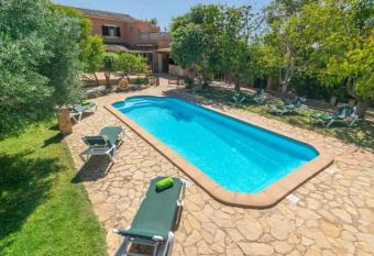 Pili has Balcony rooms