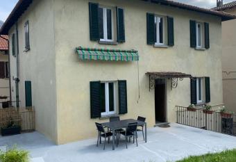 Casa Dilma has Balcony rooms