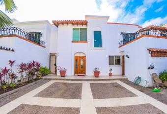 Casa Villa Esmeralda, Nuevo Vallarta has rooms with a private hot tub
