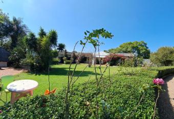 Blue Mango Lodge and venue has Balcony rooms