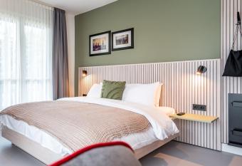 stuub hinterzarten allows 18 year olds to book a room