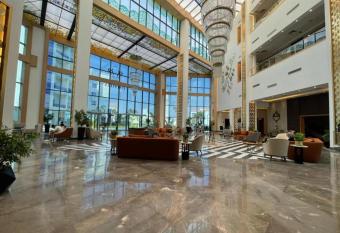 Golden Jewel Ismailia Resort allows 18 year olds to book a room